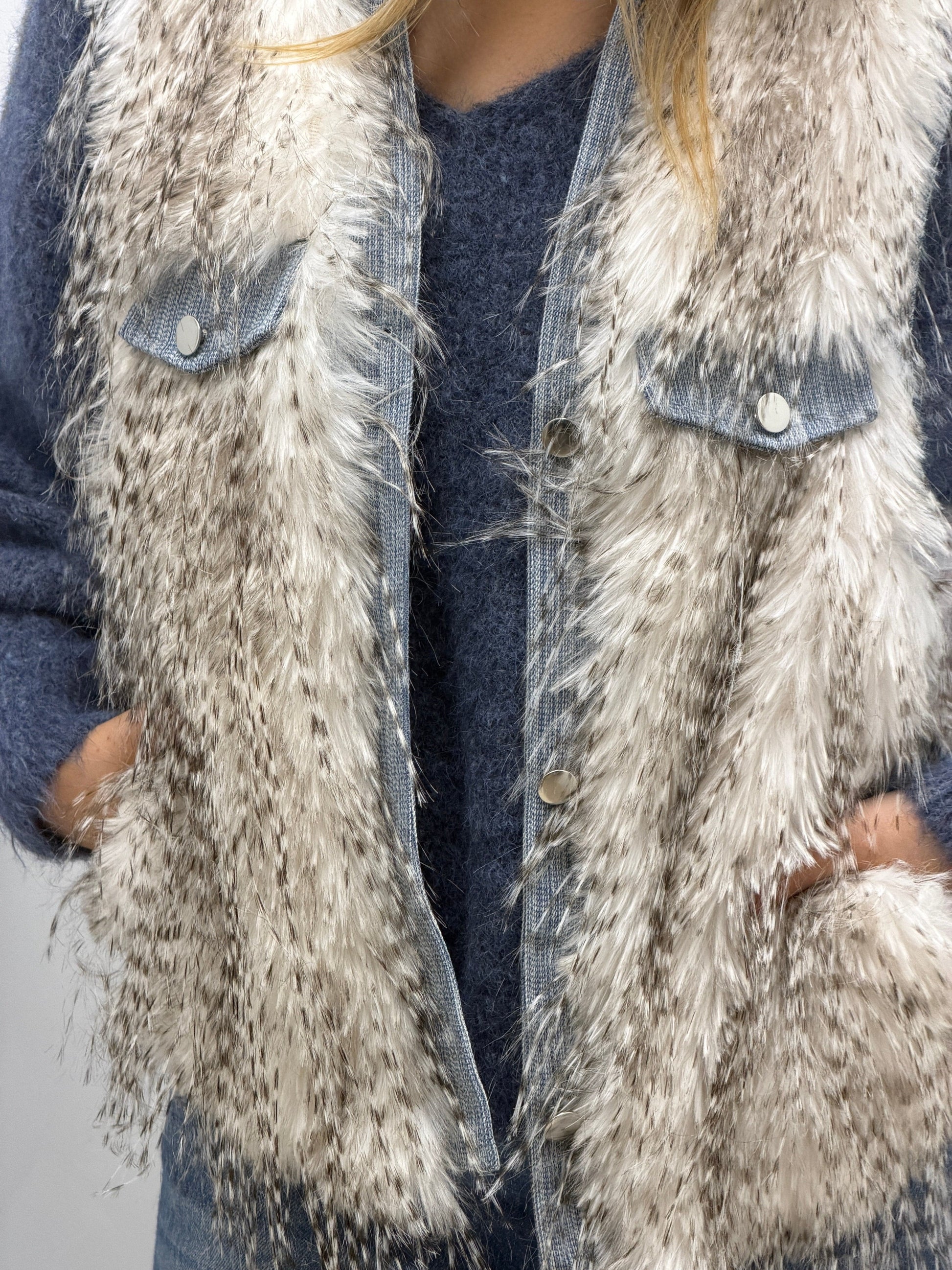 Fourrure sans manches Cherry Boutique Fourrure sans manches Cherry Boutique Cherryboutique