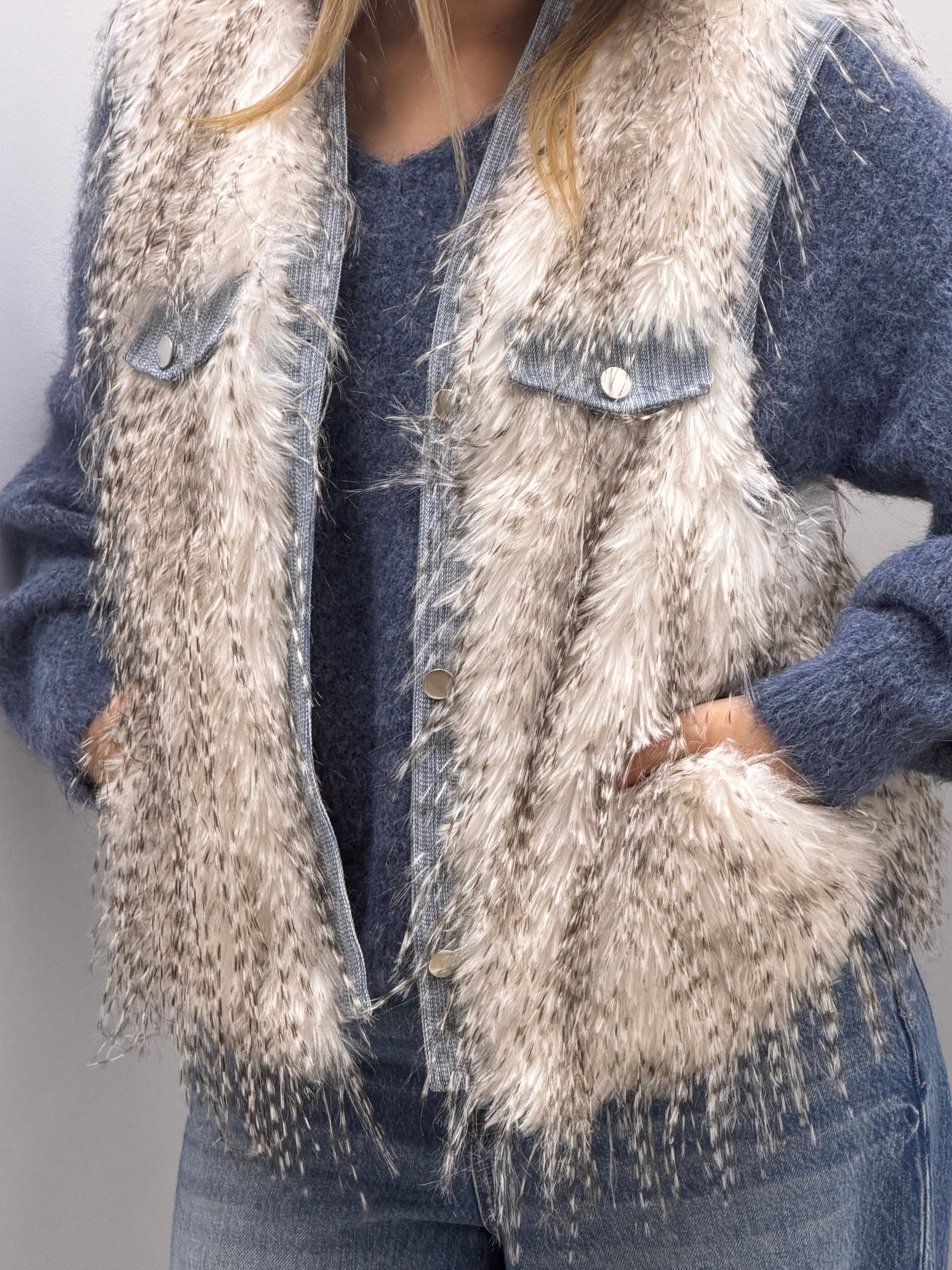 Fourrure sans manches Cherry Boutique Fourrure sans manches Cherry Boutique Cherryboutique