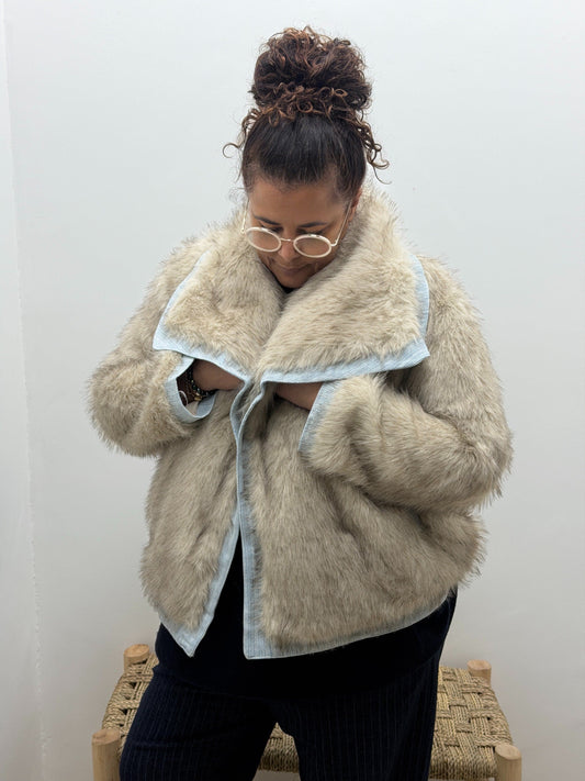 Fourrure taille unique SEXY WOMAN Fourrure taille unique SEXY WOMAN Cherryboutique