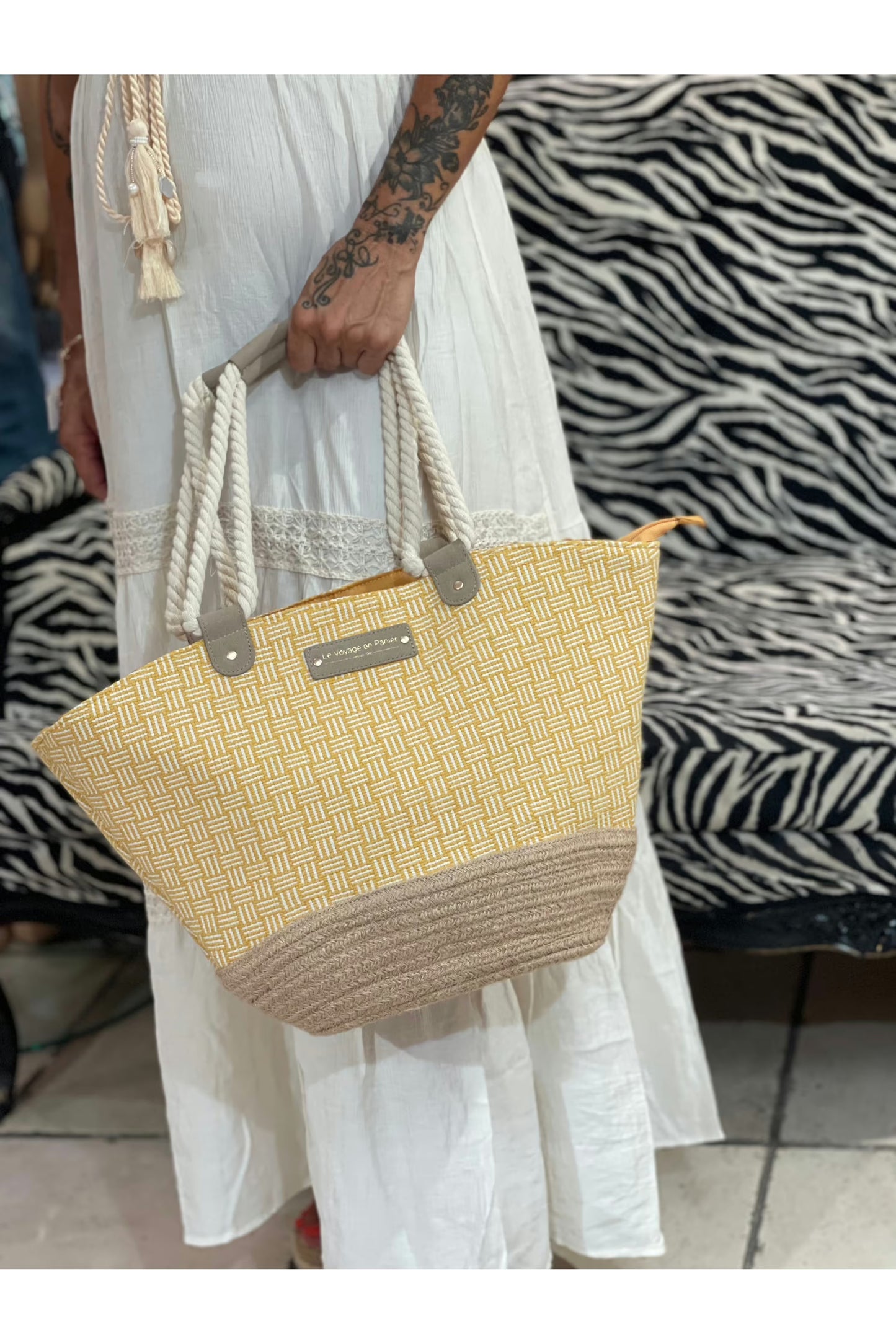 Sac panier GRAPHIC Le voyage en panier JAUNE Cherryboutique