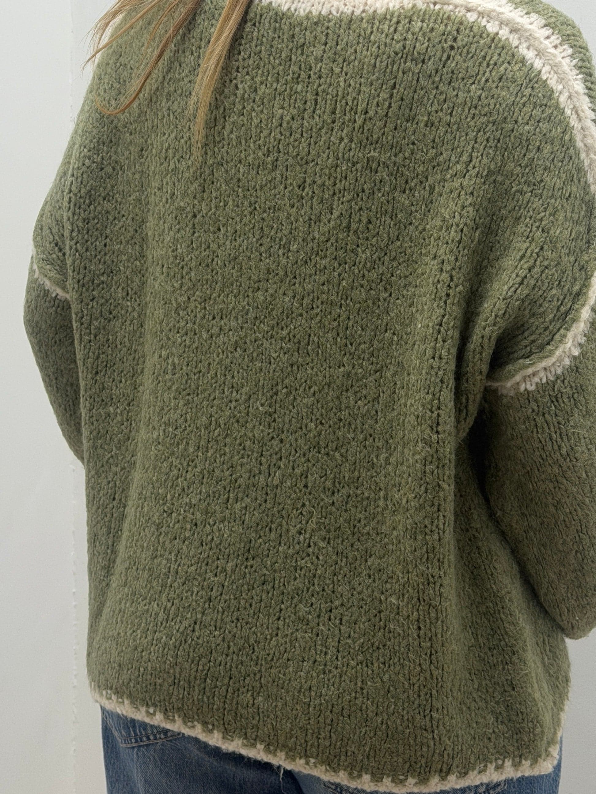 Pull col V taille unique Cherry Boutique - 3 coloris Pull col V taille unique Cherry Boutique - 3 coloris Cherryboutique