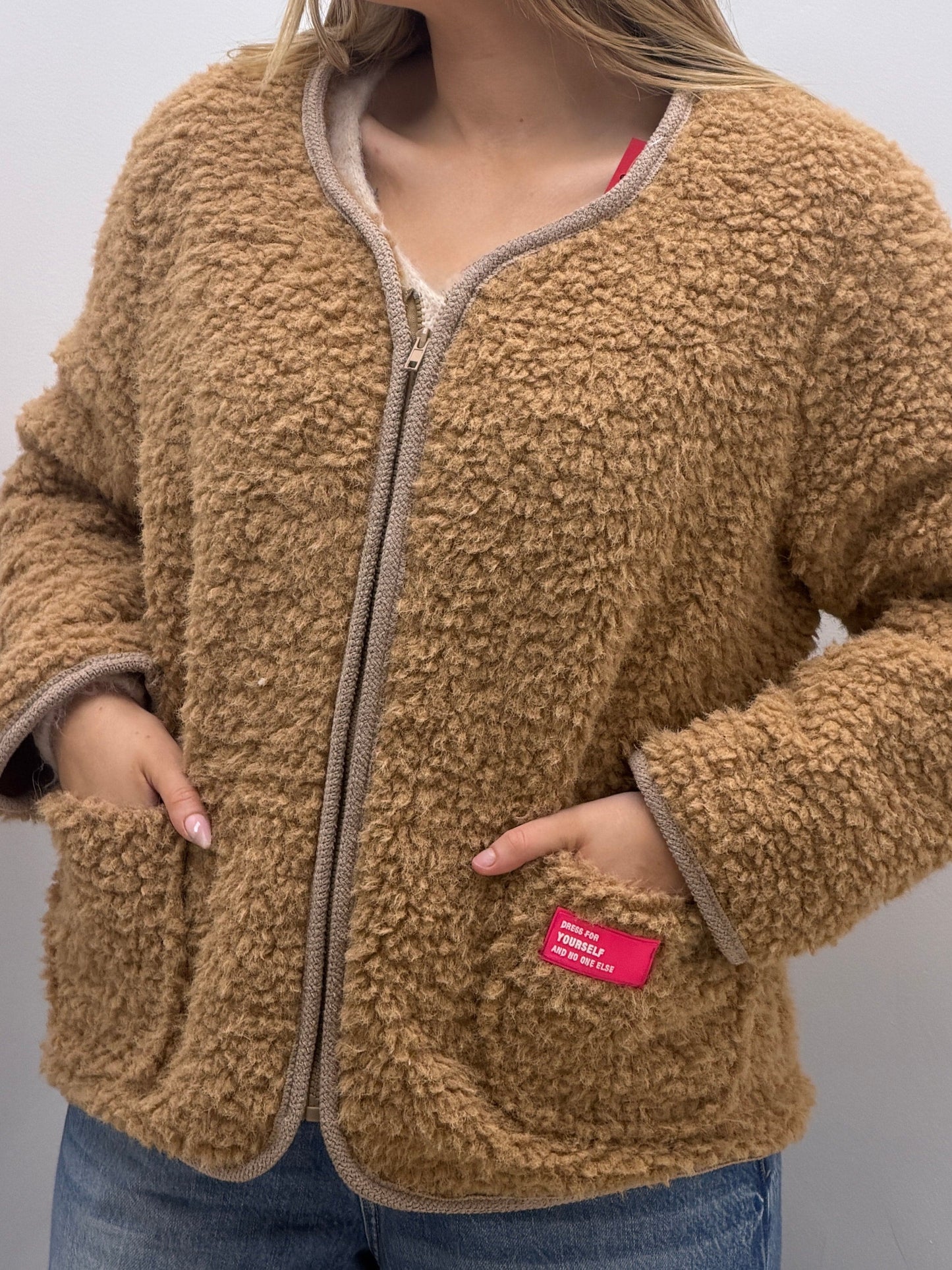 Veste moumoute taille unique Cherry Boutique Veste moumoute taille unique Cherry Boutique Cherryboutique