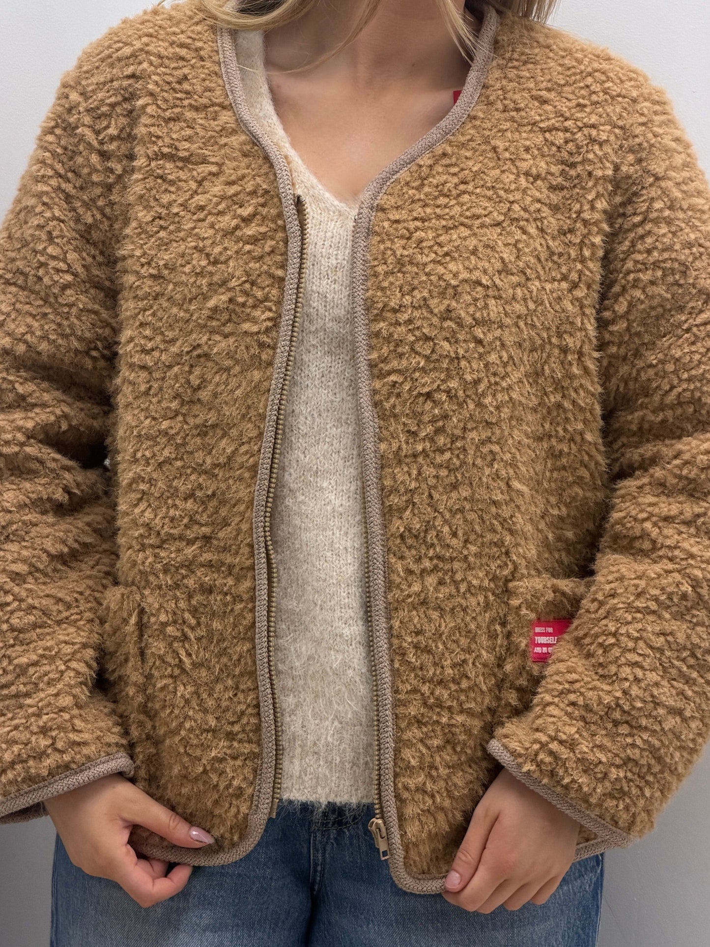 Veste moumoute taille unique Cherry Boutique Veste moumoute taille unique Cherry Boutique Cherryboutique