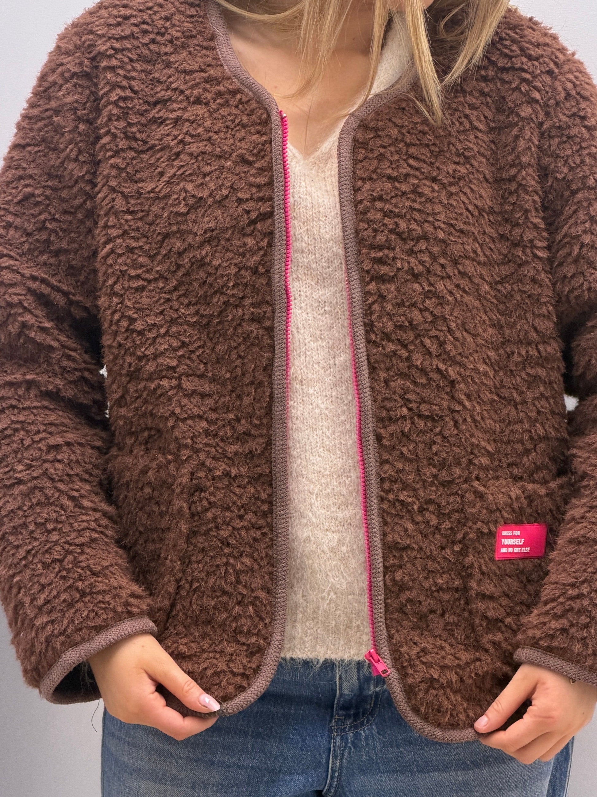 Veste moumoute taille unique Cherry Boutique Veste moumoute taille unique Cherry Boutique Cherryboutique