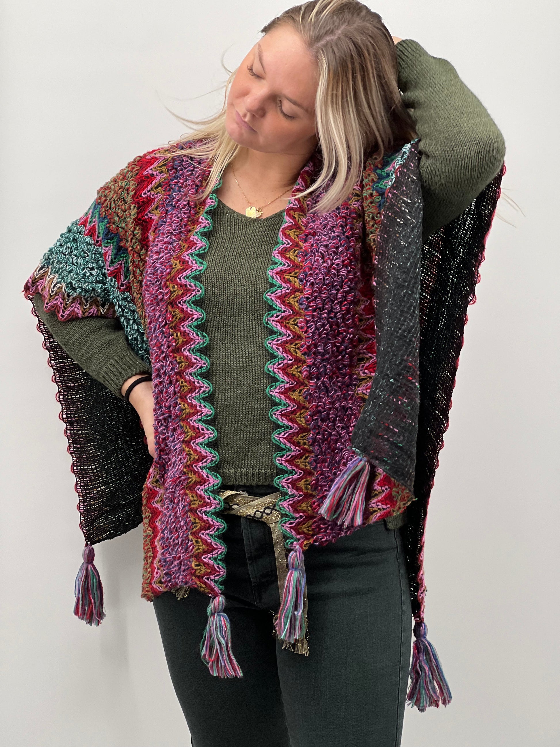 Veste Poncho Crochet Cherry boutique Poncho Crochet Cherry boutique Cherryboutique