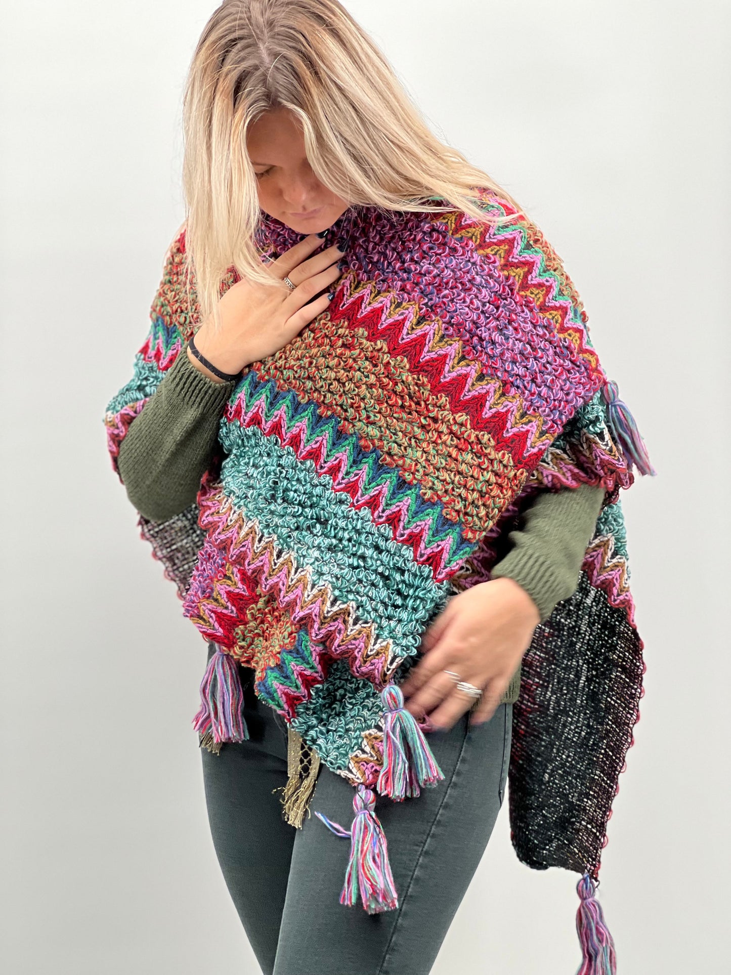 Veste Poncho Crochet Cherry boutique Poncho Crochet Cherry boutique Cherryboutique